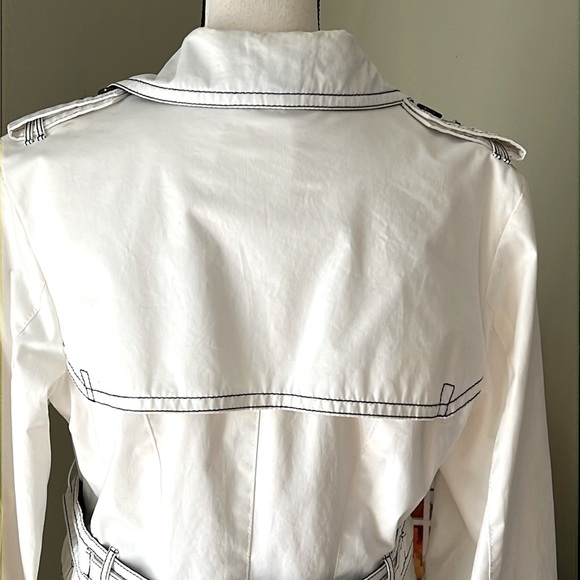 Banana Republic Trench Coat - Picture 5 of 13